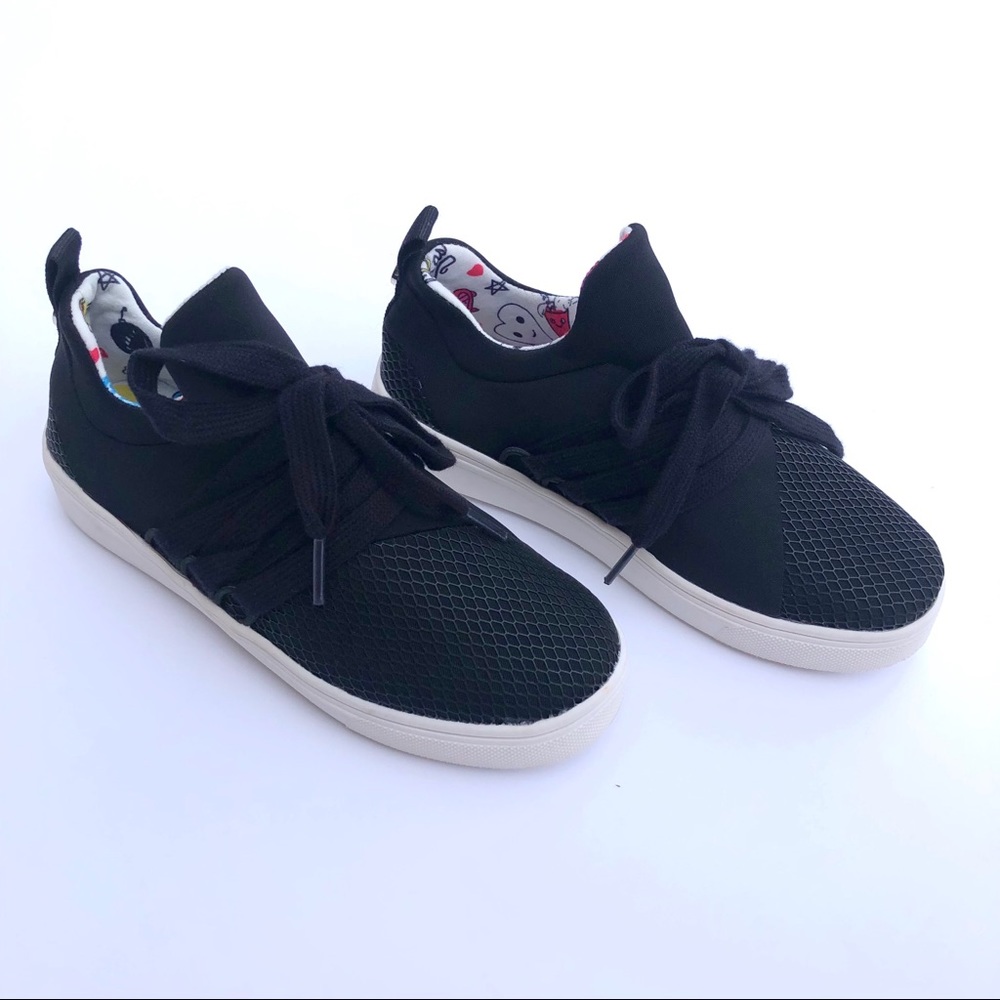 Steve Madden, Girls Black Sneakers, Size 1